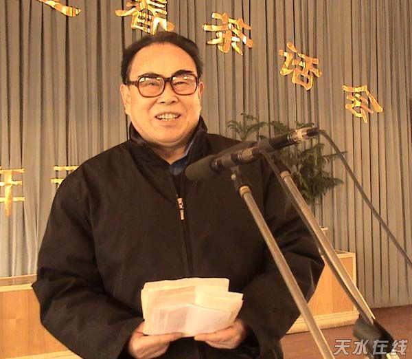 原區(qū)委書記謝壽璜講話.JPG