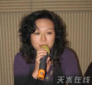 假日風(fēng)情旅行社王玉萍發(fā)言.jpg