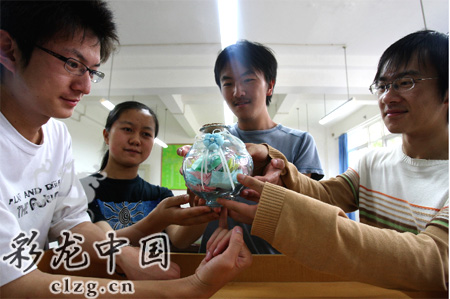云南最牛高考班揭秘:全班59名同學(xué)全上600分