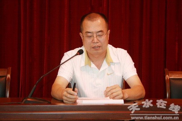 2、黨委委員、副院長李自勇講話.jpg