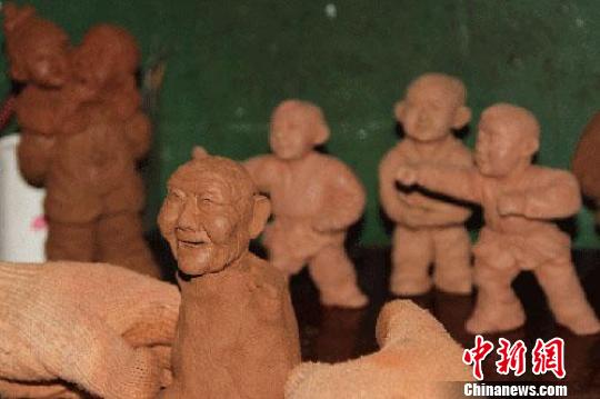 甘肅天水千年泥塑技藝難覓傳人(圖)