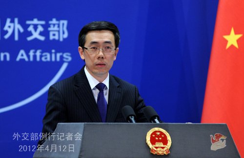 外交部:中國已派政府公務(wù)船前往黃巖島海域