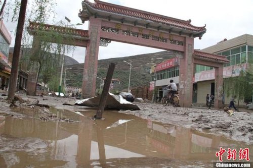 甘肅南部雹洪致25人遇難33人失蹤 省長(zhǎng)正趕赴現(xiàn)場(chǎng)