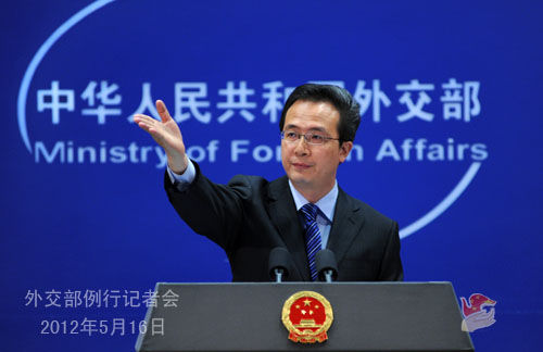 2012年5月16日,外交部發(fā)言人洪磊主持例行記者會。 2012年5月16日,外交部發(fā)言人洪磊主持例行記者會。