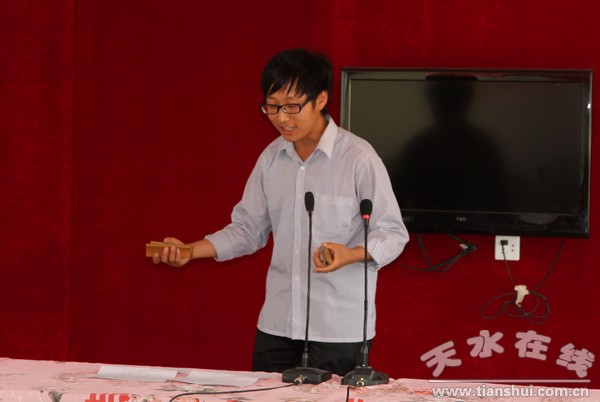 快板聯(lián)村聯(lián)戶.jpg
