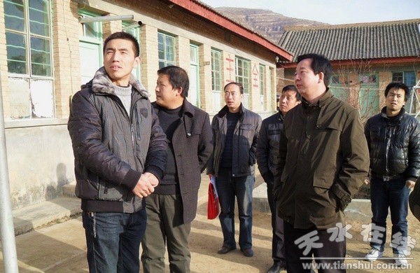 檢查新石小學(xué)1.jpg