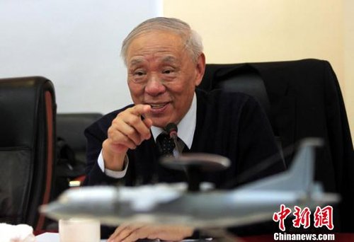 王小謨?cè)菏浚簽橹袊?guó)預(yù)警機(jī)事業(yè)開(kāi)拓奠基謀劃未來(lái)