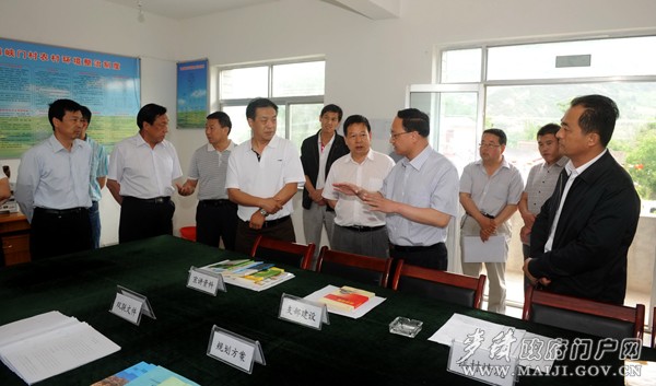 DYH_1713.jpg