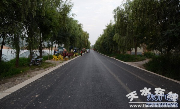 縣城至溫泉道路.jpg
