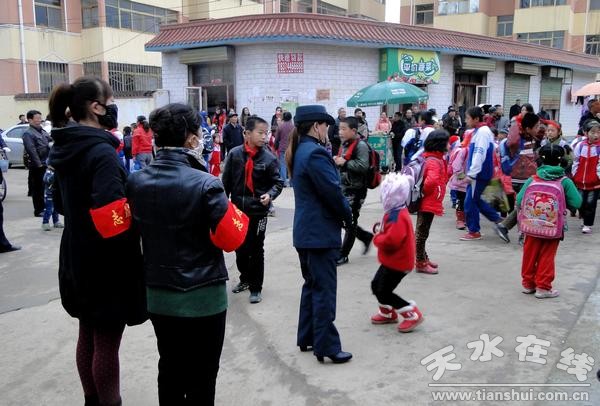 愛心護學隊.jpg