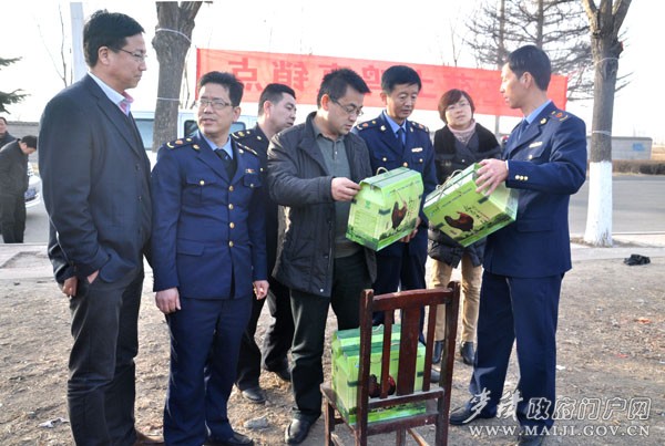 檢查馬跑泉綜合農(nóng)貿(mào)市場(chǎng) 檢查馬跑泉綜合農(nóng)貿(mào)市場(chǎng)