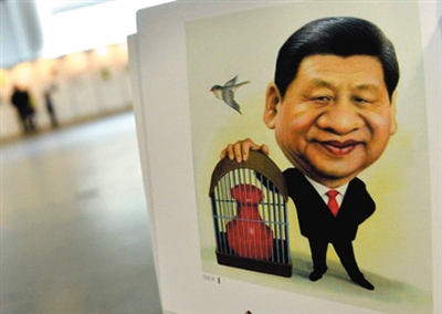 4月28日，朱自尊繪制的新中國五代領導人肖像漫畫在杭州舉行的第十屆中國國際動漫節(jié)上展出。