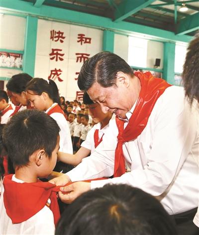 習(xí)近平李克強在京看望少年兒童 共慶國際兒童節(jié)
