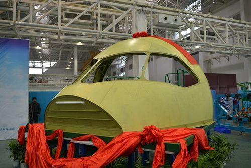 原文配圖:C919客機機頭部件。