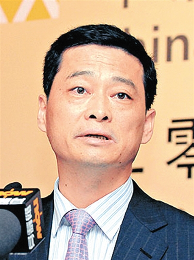 新京報訊 （記者朱星）華潤電力9月21日晚間發(fā)布公告，公司執(zhí)行董事兼總裁王玉軍，因涉嫌受賄及貪污，被江蘇省鎮(zhèn)江市檢察院刑事拘留。