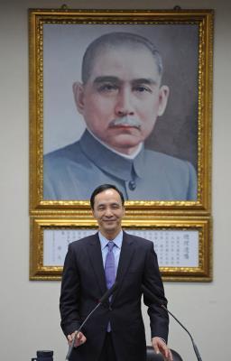 朱立倫強(qiáng)調(diào)洪秀柱民調(diào)不佳稱其未獲多數(shù)民眾認(rèn)同