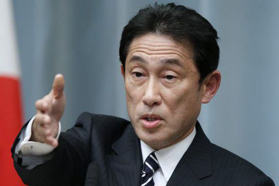 據(jù)日本外務(wù)省公布的行程,岸田定于5月2日訪問泰國,并將在泰國發(fā)表以日本對(duì)東盟的外交為主題的演講;3日將到訪緬甸,與緬甸外長(zhǎng)昂山素季舉行會(huì)談;4日將訪問今年的東盟輪值主席國老撾,就今年東盟外長(zhǎng)系列會(huì)議交換意見;5日將訪問越南,有媒體預(yù)計(jì)雙方將確認(rèn)在海洋安全保障領(lǐng)域加深合作。圖為日本外相岸田文雄。