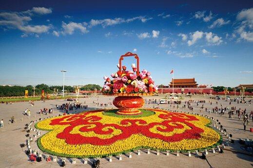 天安門廣場的國慶花壇 十年來都有過什么變化?
