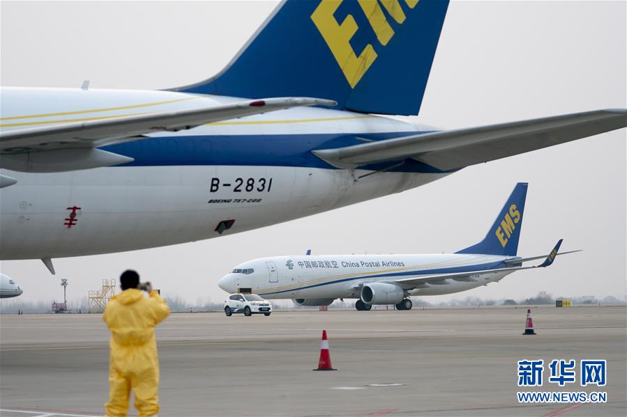 (新華全媒頭條·圖文互動(dòng))(4)方向:武漢!——水陸空“大通道”馳援武漢記