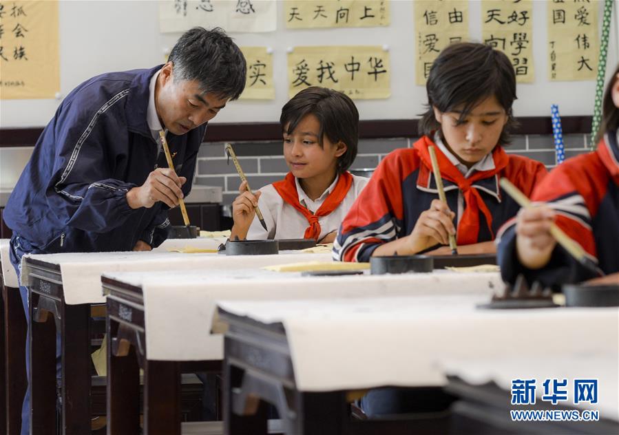 (習近平的小康故事·圖文互動)(2)“文明其精神,野蠻其體魄”——習近平同少年兒童的故事